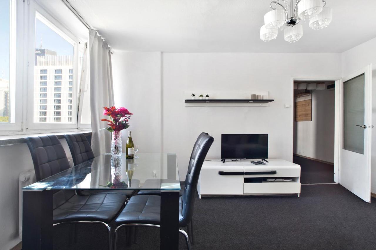P&O City Center Apartments Варшава Екстериор снимка
