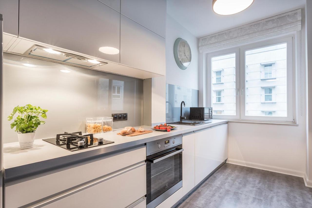 P&O City Center Apartments Варшава Екстериор снимка