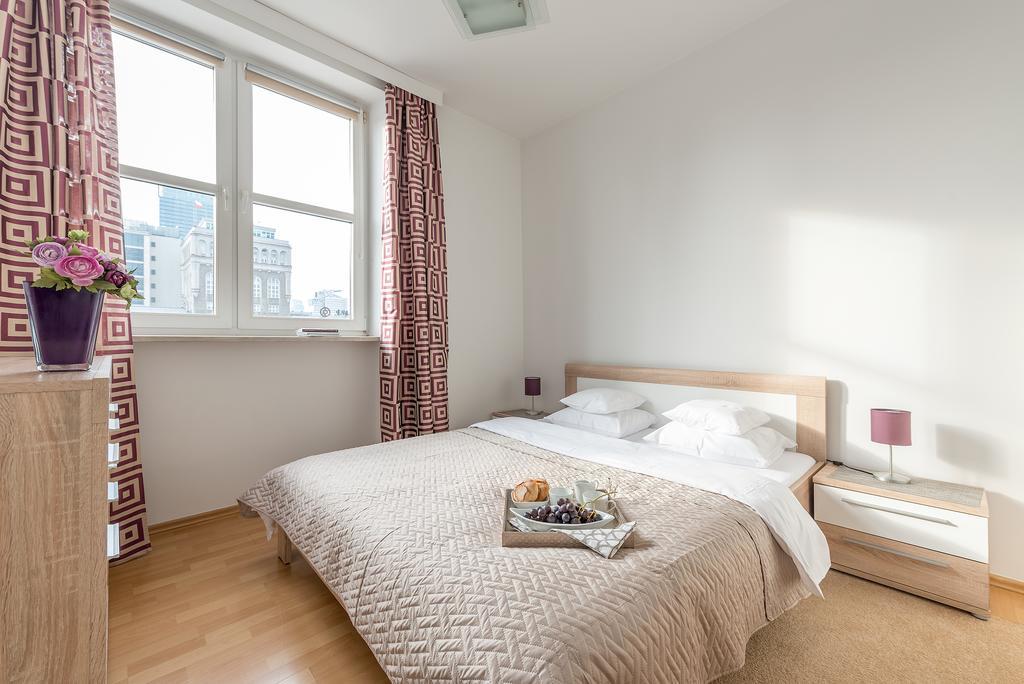 P&O City Center Apartments Варшава Стая снимка