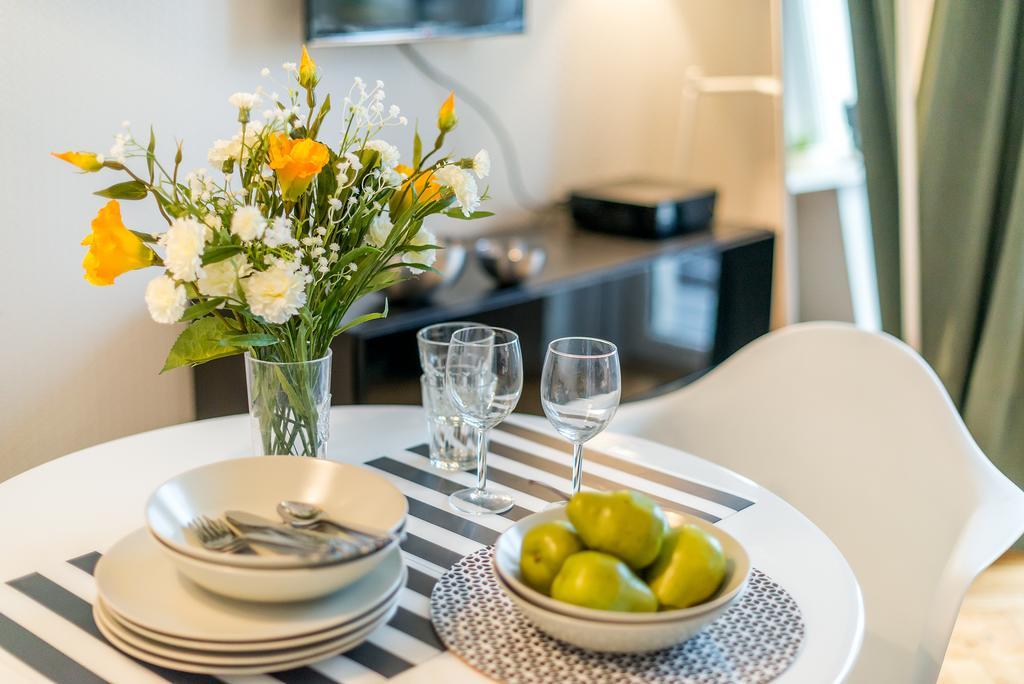P&O City Center Apartments Варшава Екстериор снимка