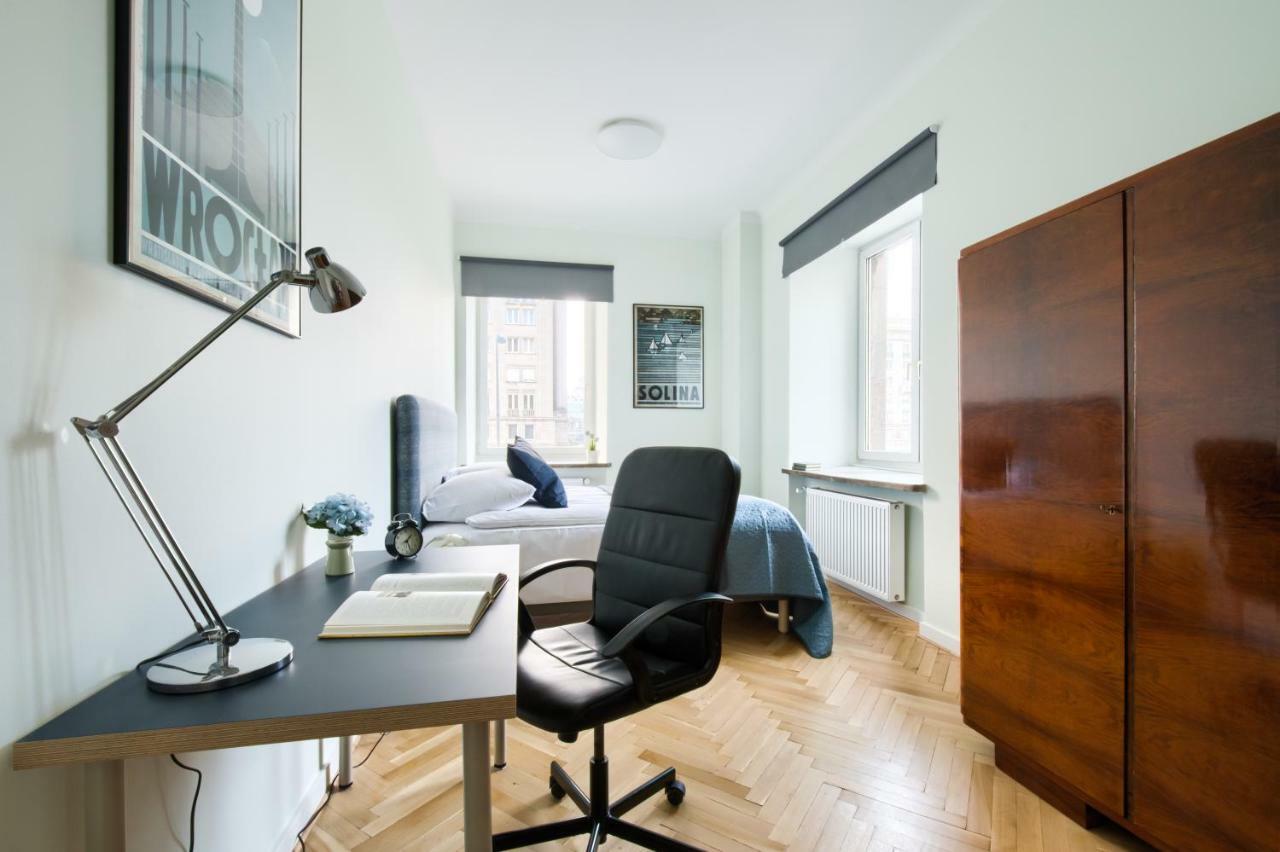 P&O City Center Apartments Варшава Стая снимка